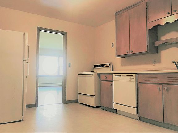 Kitchen with Dishwasher