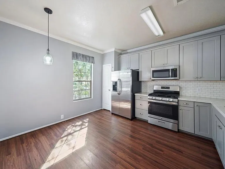 29705 Parliament Hills Dr — Photo 5