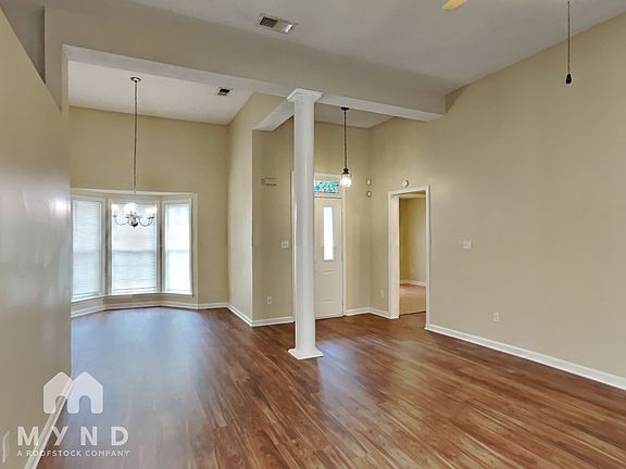 5th image of 10062 Bloomsbury Ave