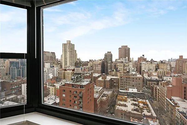 Rented by R New York | media 17