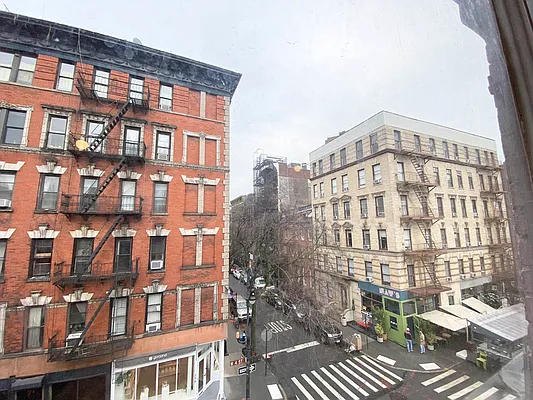 Rented by J PRESTON AND ASSOCIATES INC | media 10