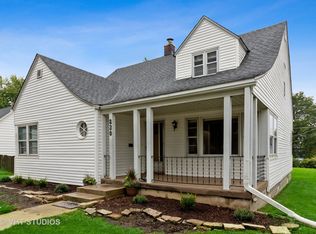 820 Singer Ave, Lemont, IL 60439