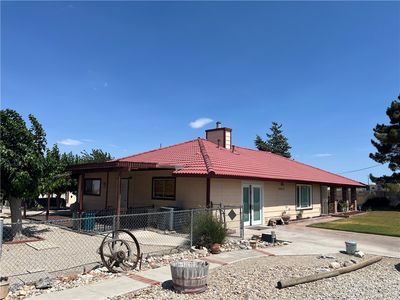 10675 Paramount Rd, Phelan, CA, 92371