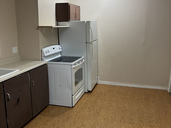 5th image of 387 N University Ave #3