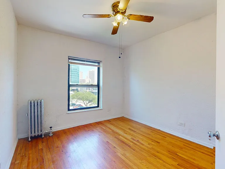 1515 E. 54th Street — Photo 11