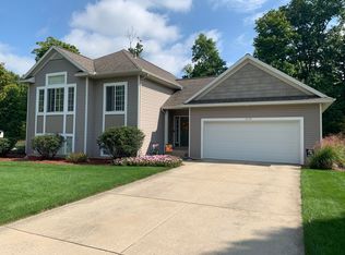 2198 Applegate Dr NW, Grand Rapids, MI