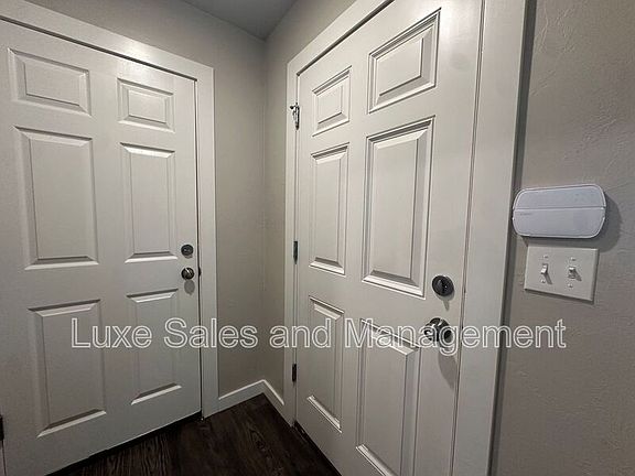 3rd image of 727 SE 13th St