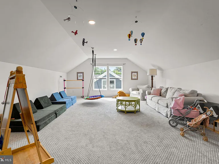 2854 Fairmont St — Photo 31