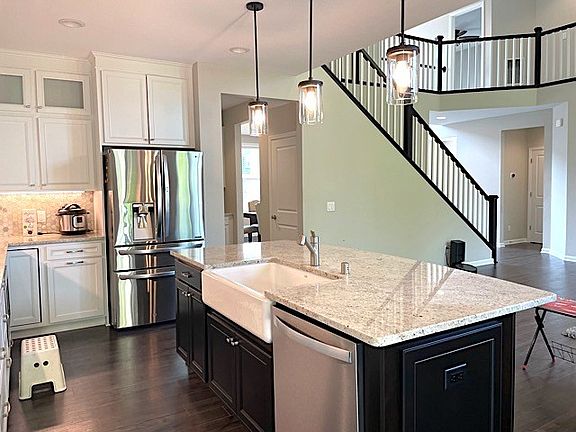 3rd image of 5350 Garland Ln N