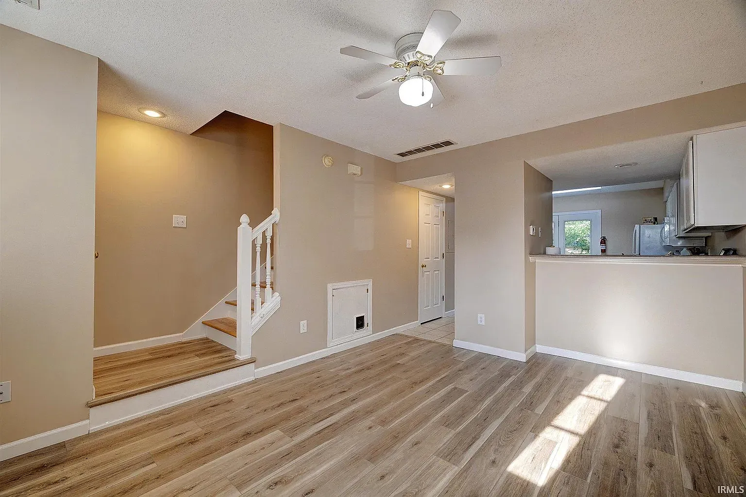 3425 S Oaklawn Cir — Photo 1
