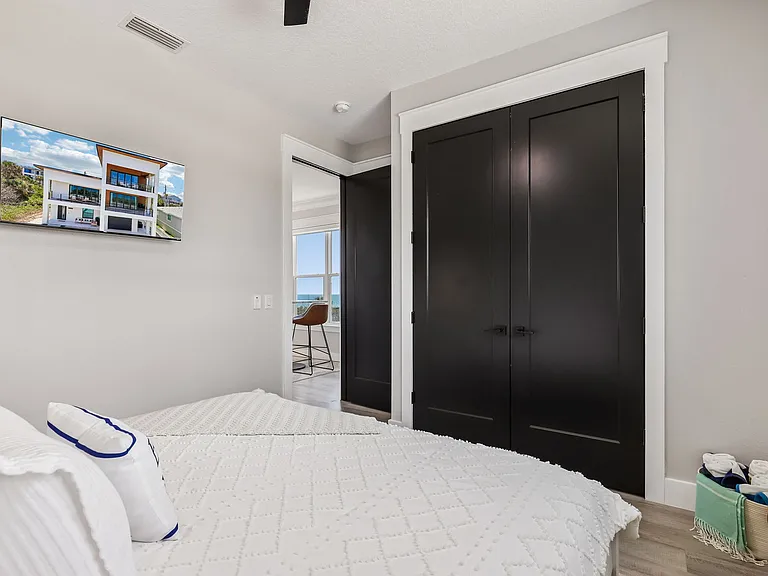 1329 N Ocean Shore Blvd — Photo 25