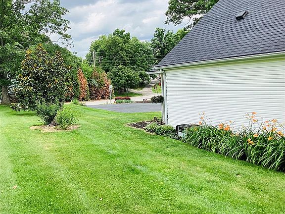 5th image of 530 Porterford Rd