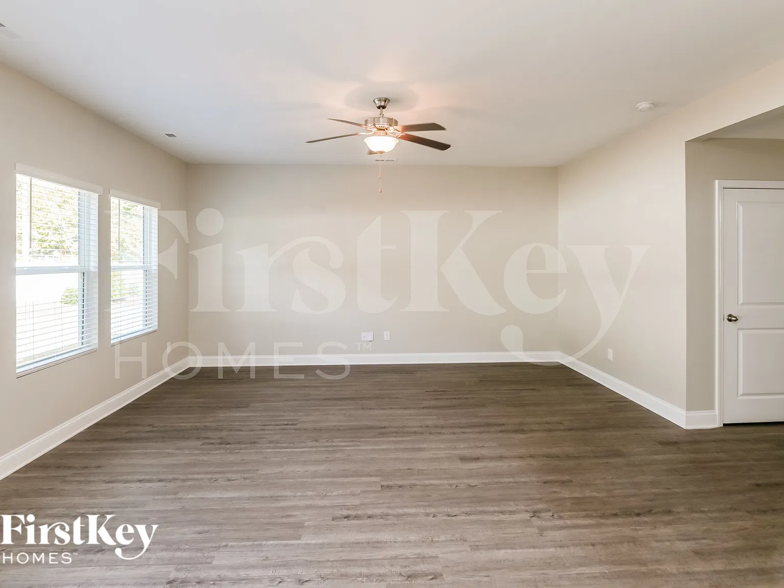4 bed, 2.5 bath, 2106 sqft, $2,425 — Photo 2