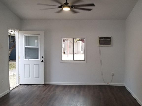 3rd image of 1618 W Gardenia Dr #2