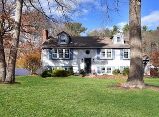 204 Holly Ridge Dr, Hanson, MA 02341