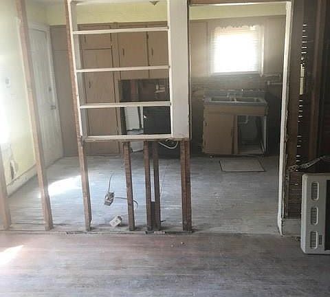 4th image of 504 SE 17th St