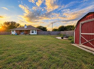 613 Sapphire Blvd, Hewitt, TX 76643