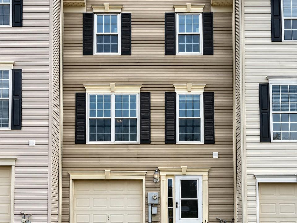 1st image of 266 Country Ridge Dr
