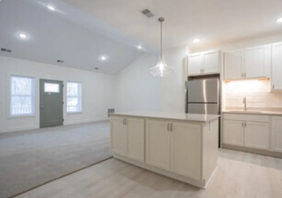 Zephyr Place — Photo 4