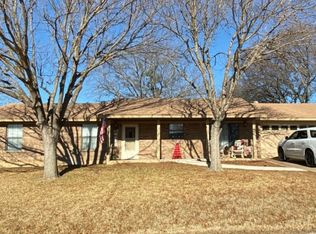 1202 Spanish Moss Dr, Granbury, TX 76048