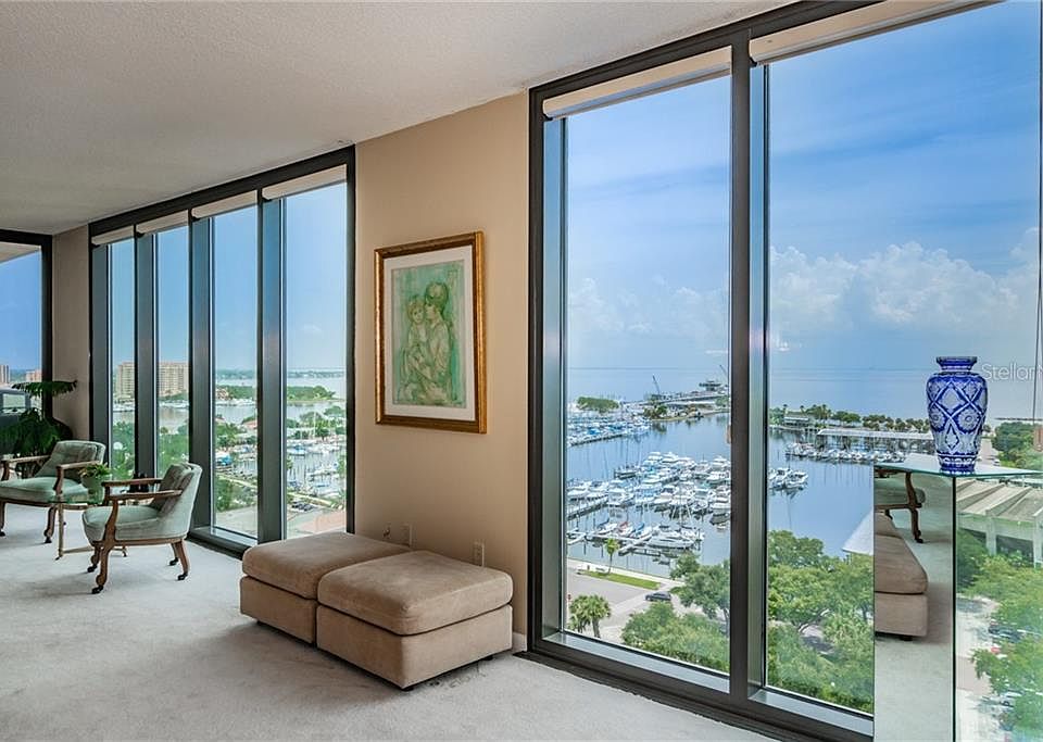 1st image of 1 Beach Dr SE Unit 1305