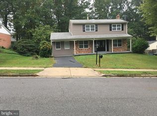 8813 Side Saddle Rd, Springfield, VA 22152