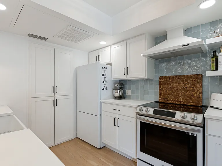 6359 Oriole Dr — Photo 2