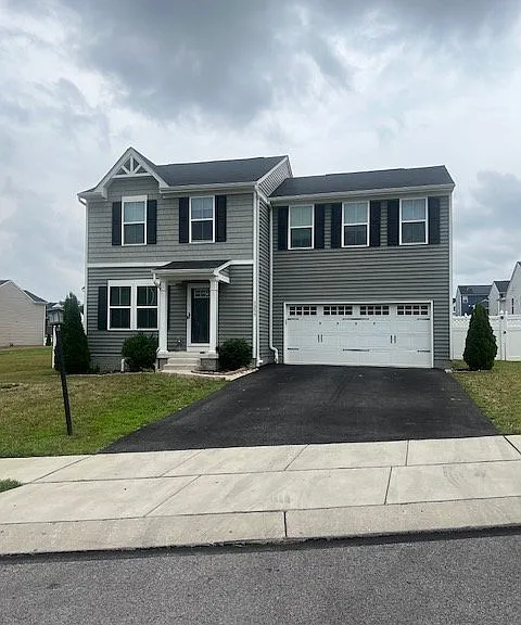 3255 Pebble Run Dr — Photo 1