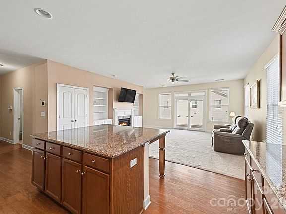 5th image of 10974 Aspen Ridge Ln NW