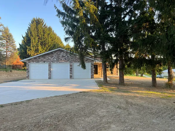 760 W 50 N #1, Valparaiso, IN 46385