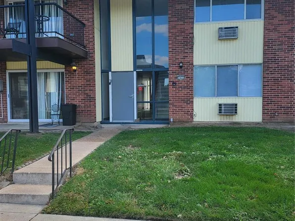 7431 Hazelcrest Dr APT F, Hazelwood, MO 63042