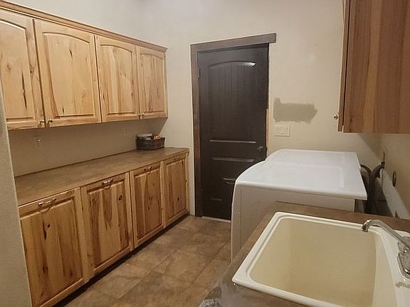 5th image of 3229 Market Rd
