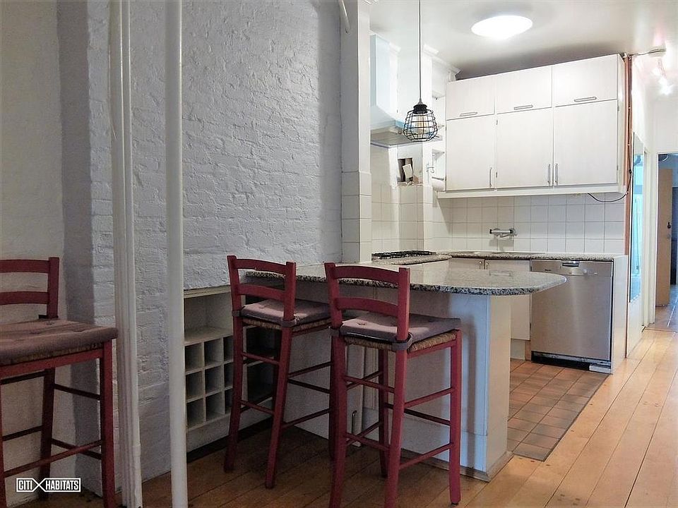 1st image of 50 E 1st St APT 4