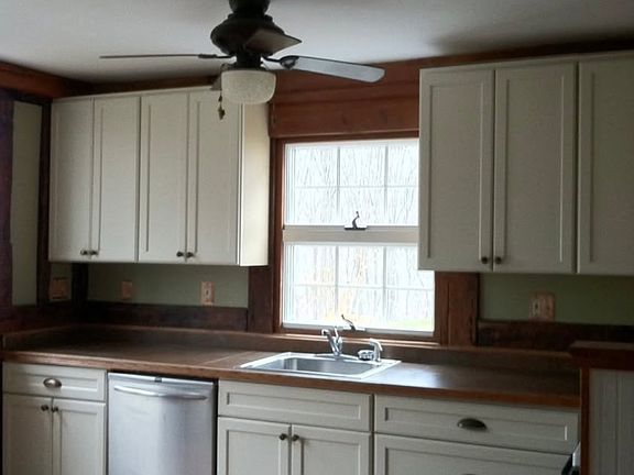 3rd image of 291 W Valley Brook Rd