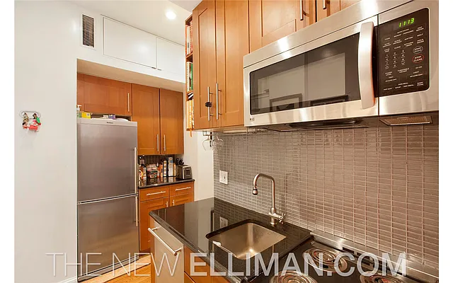 Rented by Douglas Elliman | media 32