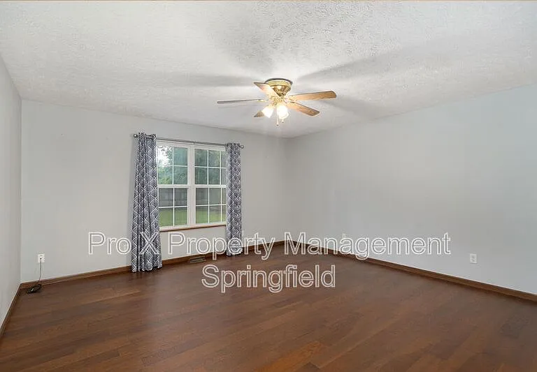 3119 W Water St — Photo 4