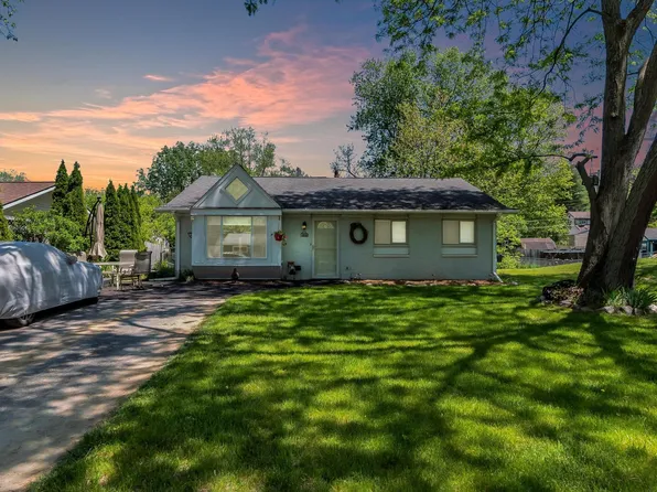 1815 Oakfield St, Ortonville, MI 48462