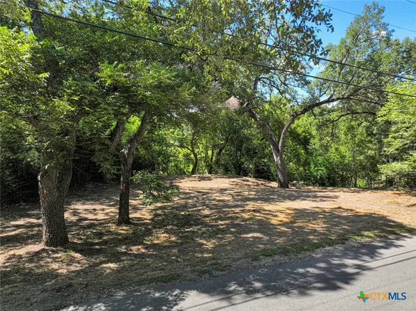 540 Pecan St, Canyon Lake, TX 78133