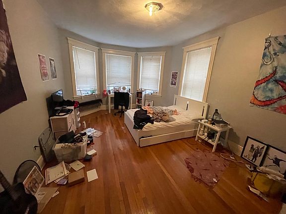 5th image of 61 Saint Marys Ct #109