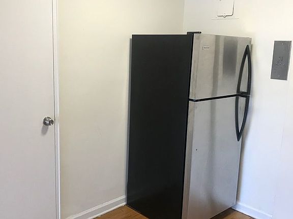 3rd image of 142-10 Hoover Ave #208
