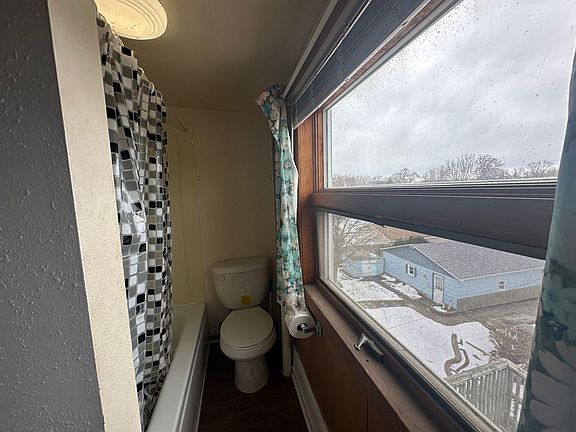 4th image of 320 S 17th St #3-1626