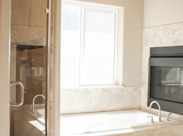 5501 Homeward Dr, Timnath, CO 80547