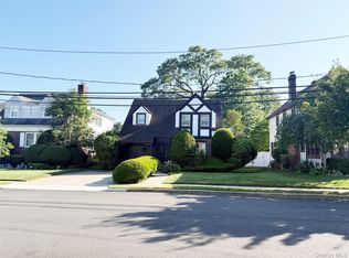 266 E Chester Street, Valley Stream, NY 11580