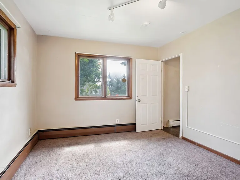 1721 Clay St — Photo 9