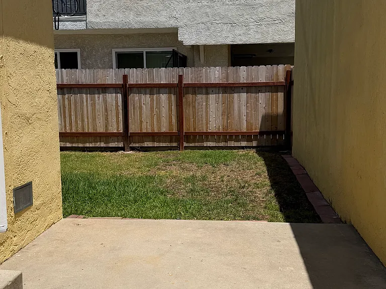 3850 Wade St — Photo 23