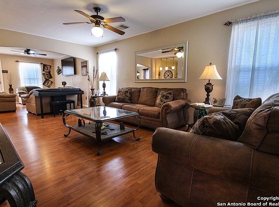 4th image of 7002 Alsbrook Dr