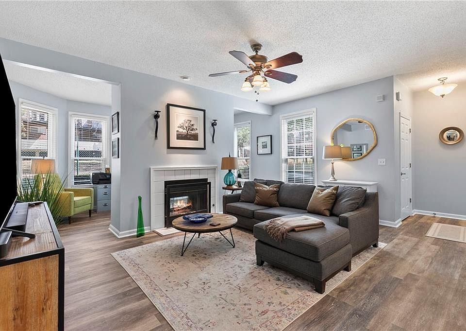 1st image of 313 McGill Park Ave NE