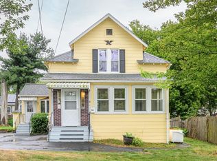 8 Dalton St, Worcester, MA 01604