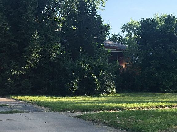 3rd image of 2224 Barton Blvd