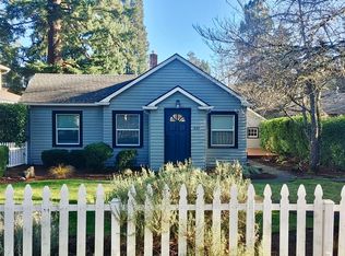 655 8th St, Lake Oswego, OR 97034